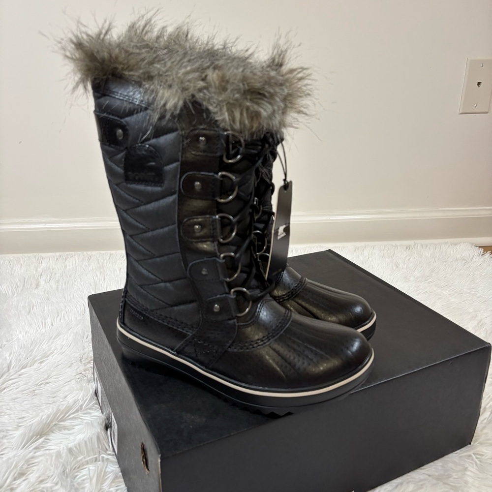 Sorel Women's size 5 Black Quilted Fur-Trim Booốt waterproof insulated